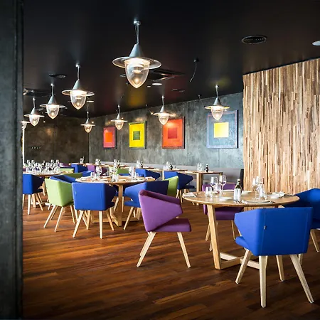 Design Navis Hotel