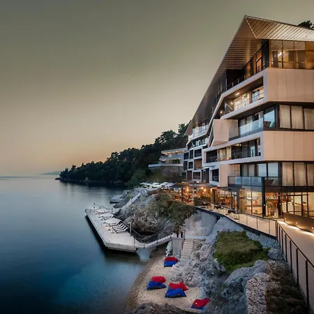 Design Navis 5*