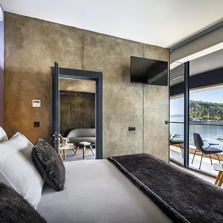Design Navis 5*