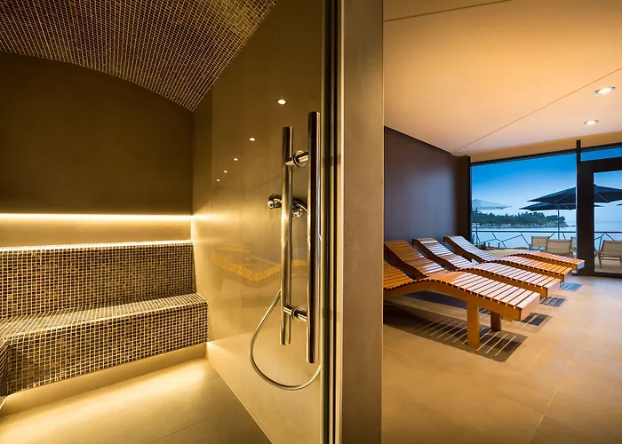 Boutique & Design Navis - Small Luxury Of The World Hotel