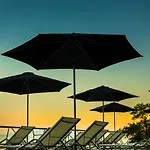 Boutique & Design Navis - Small Luxury Of The World מלון אופטיה