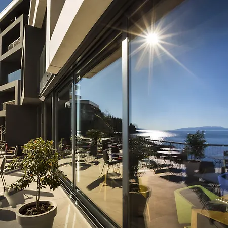 Boutique & Design Navis - Small Luxury Of The World Hotel