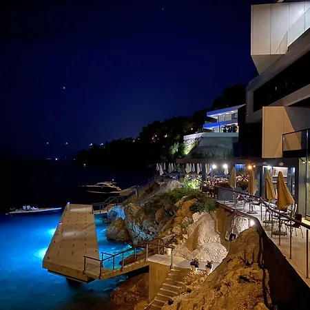 Отель Boutique & Design Navis - Small Luxury Of The World